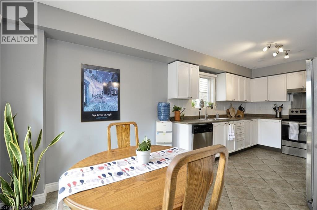 423 Langlaw Drive, Cambridge, Ontario  N1P 1H3 - Photo 11 - 40764484