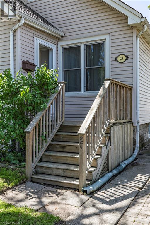 27 BARONS Avenue N, Hamilton, Ontario