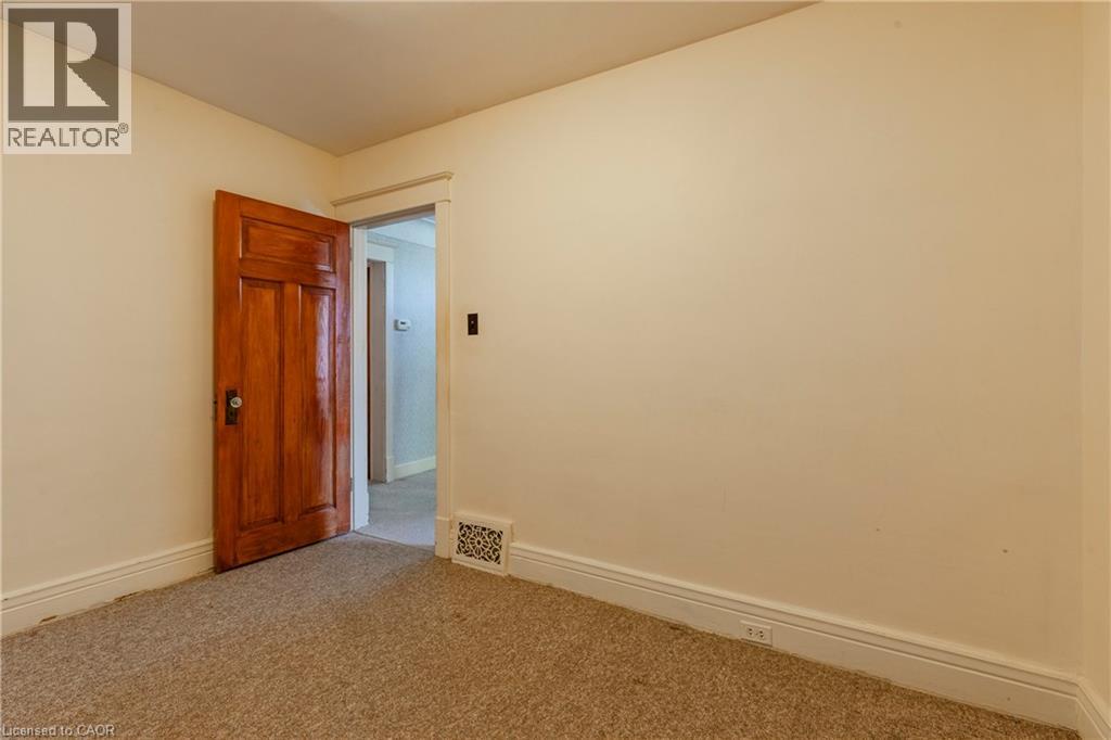 27 Barons Avenue N, Hamilton, Ontario  L8H 5A3 - Photo 15 - 40764683