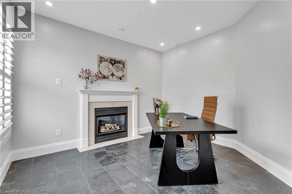 120 Davidson Boulevard, Dundas, Ontario  L9H 7M5 - Photo 5 - 40764596