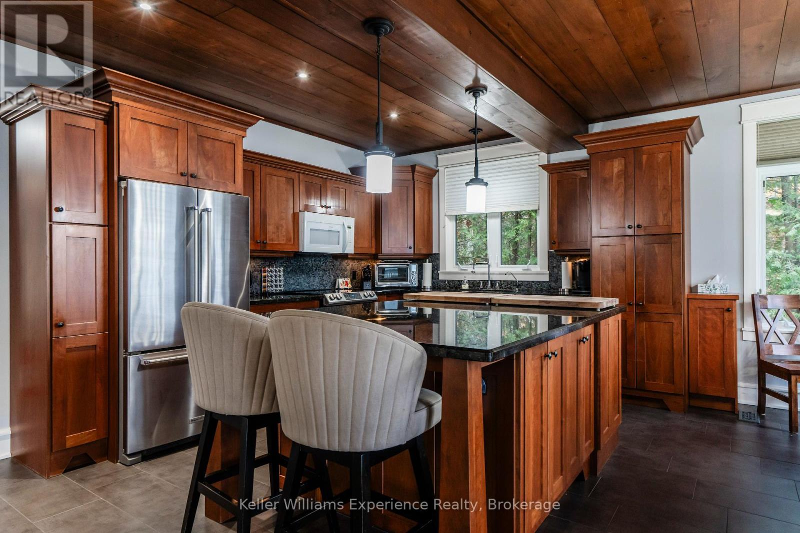 1749 Champlain Road, Tiny, Ontario  L9M 0C1 - Photo 5 - S12370947