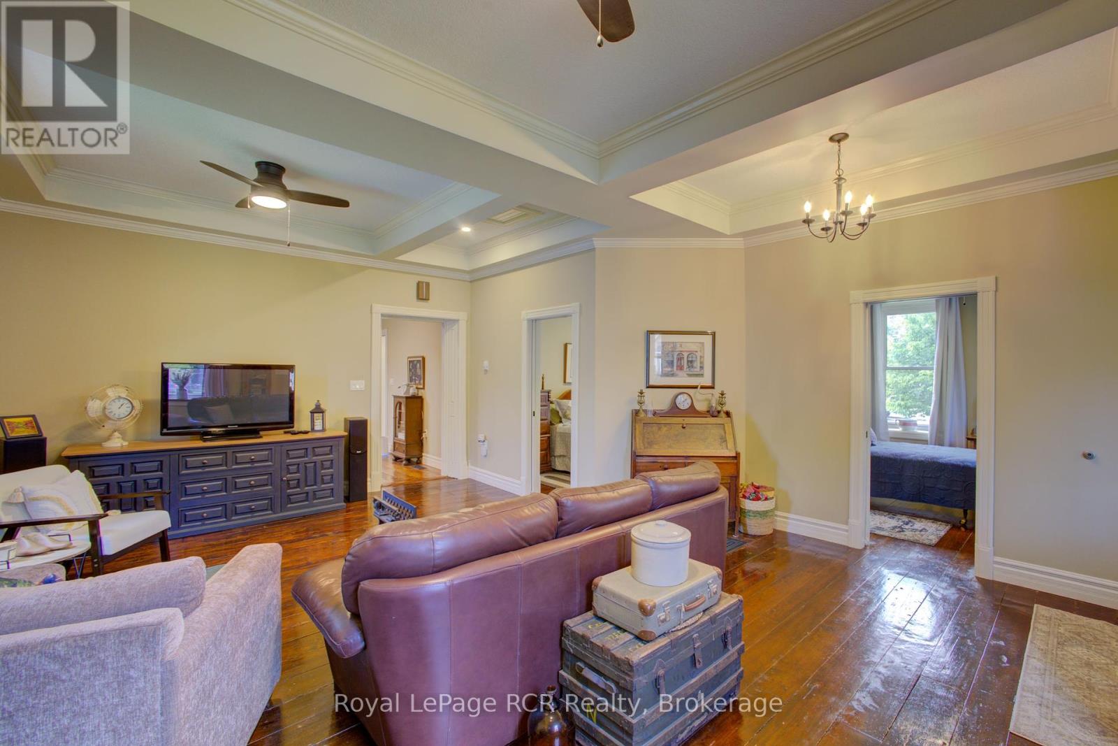 134 Frederick Street E, Wellington North, Ontario  N0G 1A0 - Photo 13 - X12370903