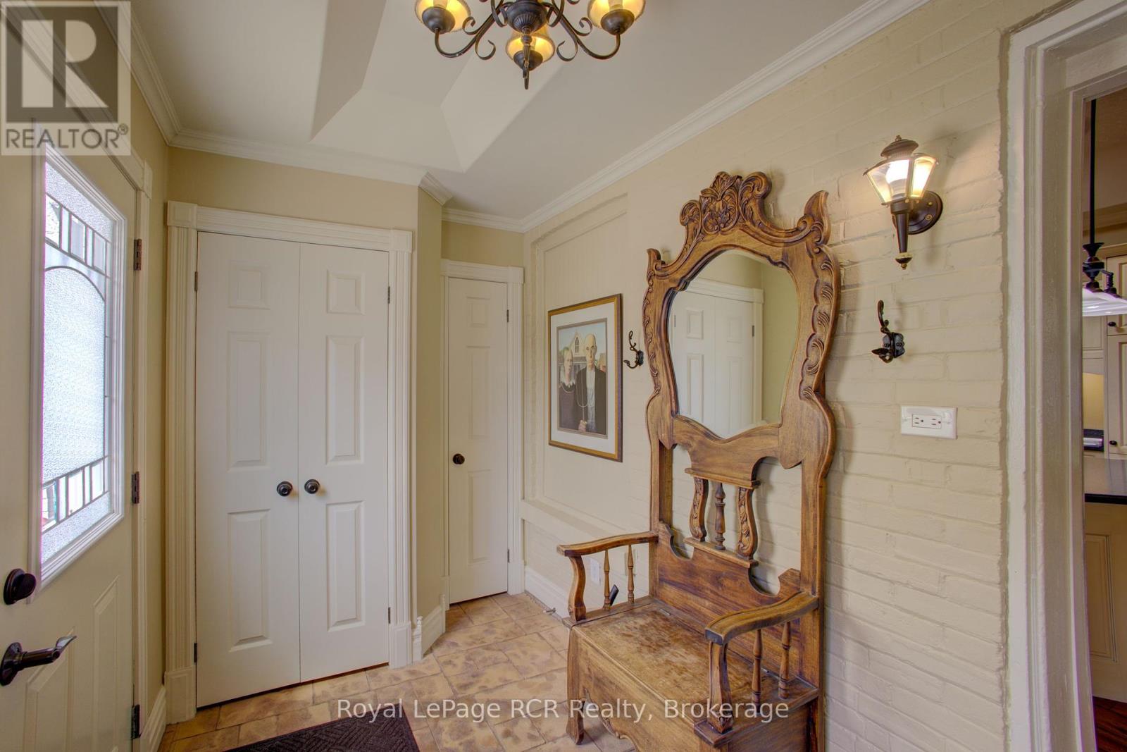 134 Frederick Street E, Wellington North, Ontario  N0G 1A0 - Photo 18 - X12370903