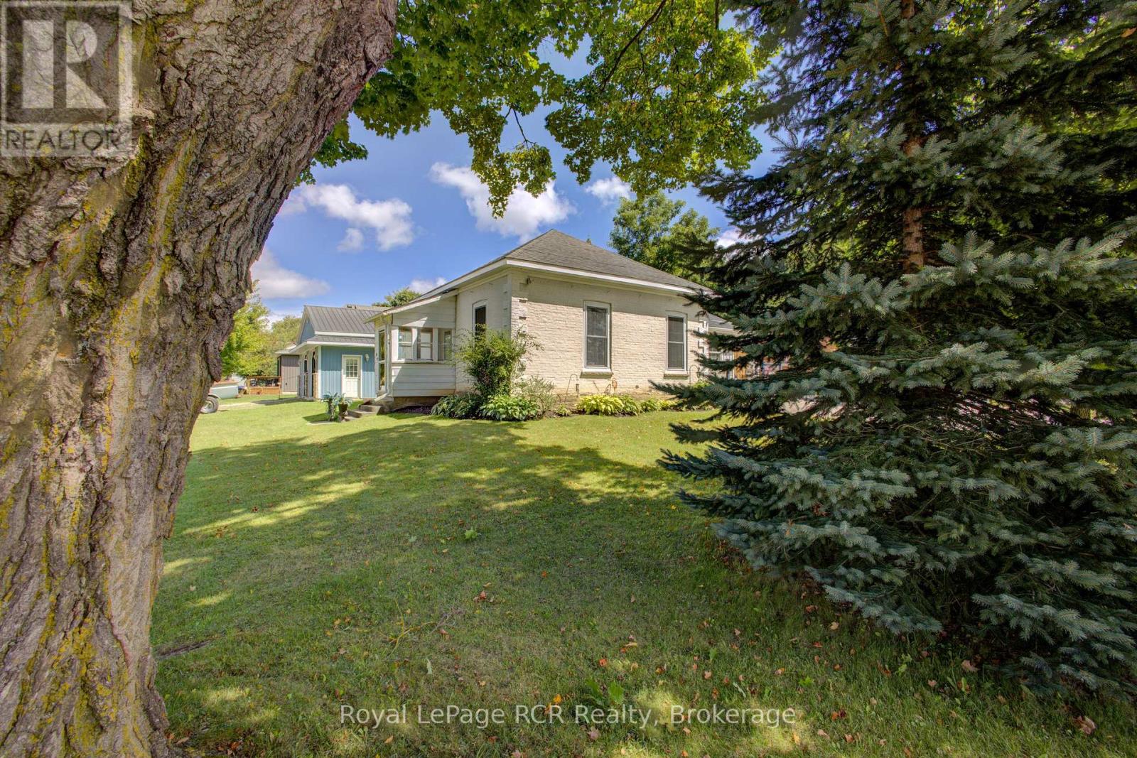134 Frederick Street E, Wellington North, Ontario  N0G 1A0 - Photo 24 - X12370903