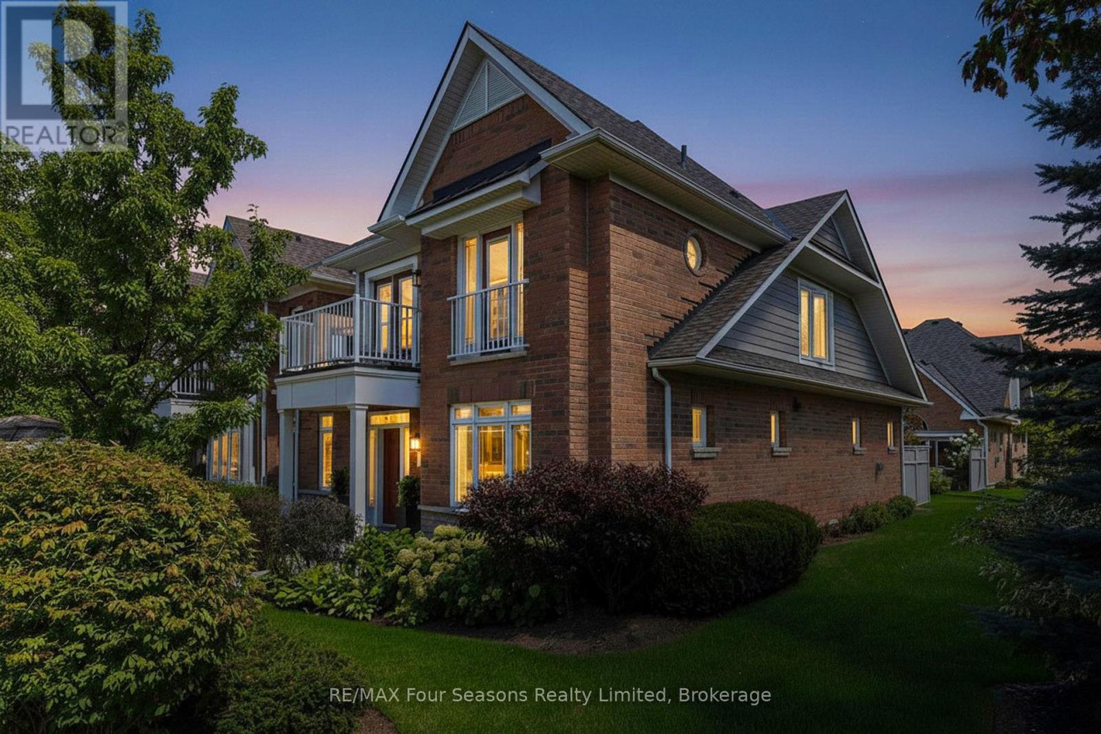 13 Westmount Mews, Collingwood, Ontario  L9Y 0J9 - Photo 2 - S12370953