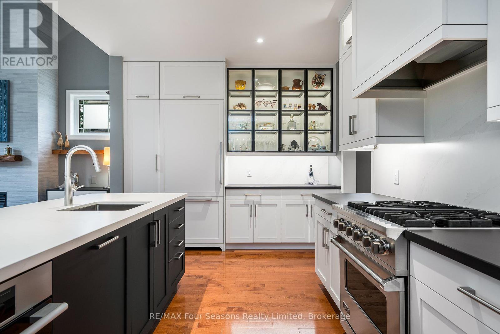 13 Westmount Mews, Collingwood, Ontario  L9Y 0J9 - Photo 8 - S12370953
