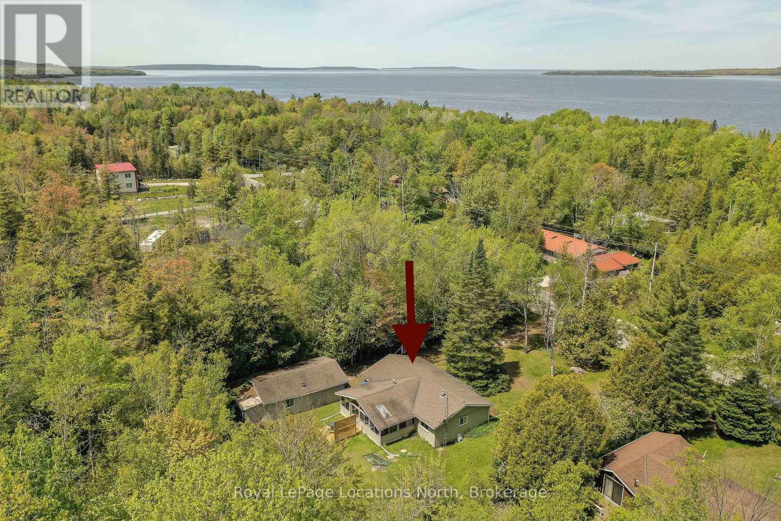 2198 Champlain Road, Tiny, Ontario  L9M 0C4 - Photo 2 - S12371050