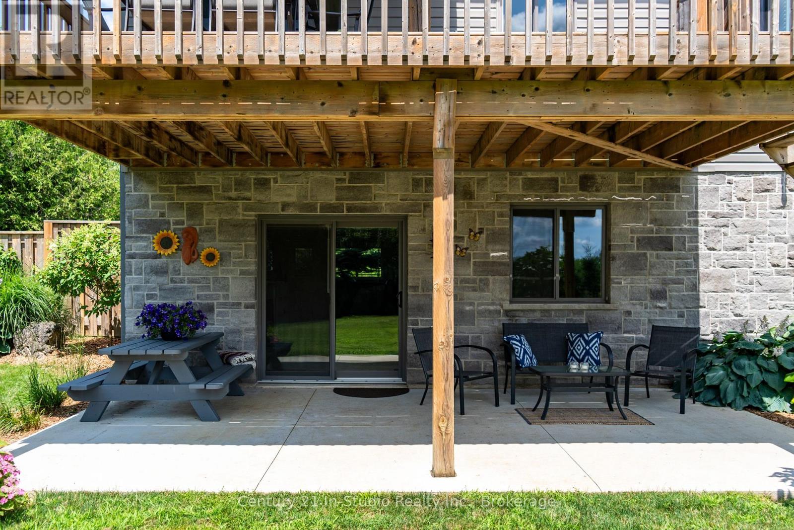 202 Meredith Way, Chatsworth, Ontario  N0H 1G0 - Photo 12 - X12370962
