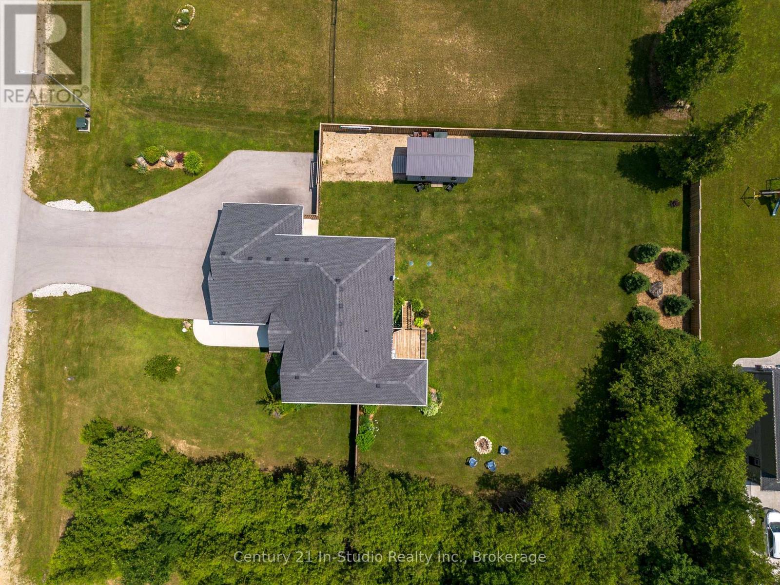 202 Meredith Way, Chatsworth, Ontario  N0H 1G0 - Photo 4 - X12370962