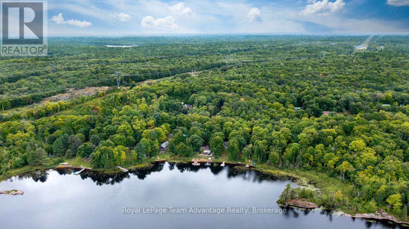 33 Pinewood Road, Mcdougall, Ontario  P2A 2W7 - Photo 11 - X12370997