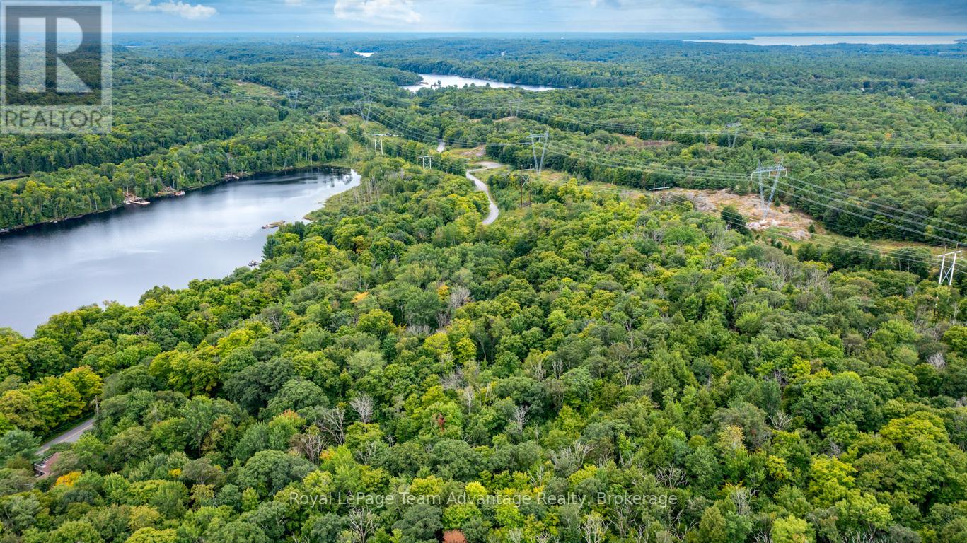 33 Pinewood Road, Mcdougall, Ontario  P2A 2W7 - Photo 12 - X12370997