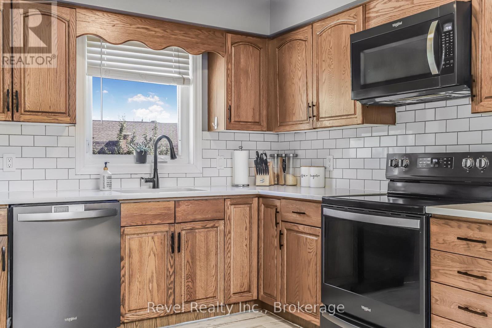 786 8th Street E, Owen Sound, Ontario  N4K 1L9 - Photo 20 - X12371080