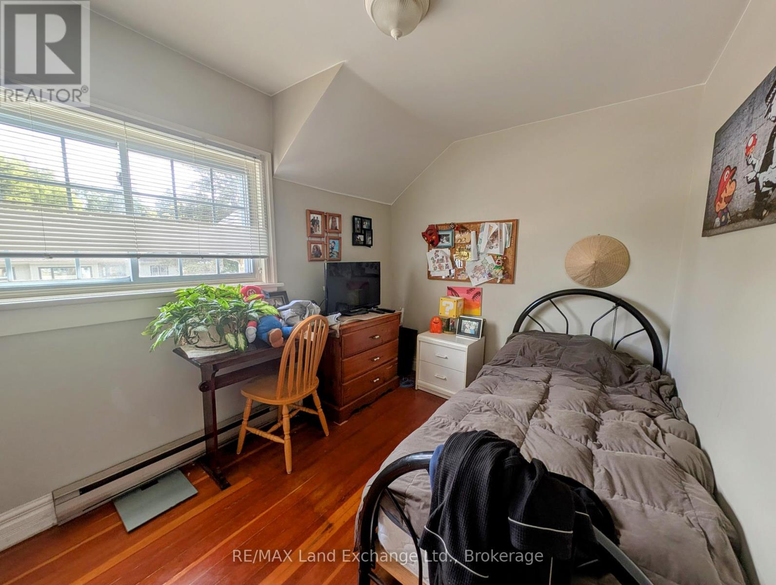 4 Archy Street, Brockton, Ontario  N0G 2V0 - Photo 21 - X12371096
