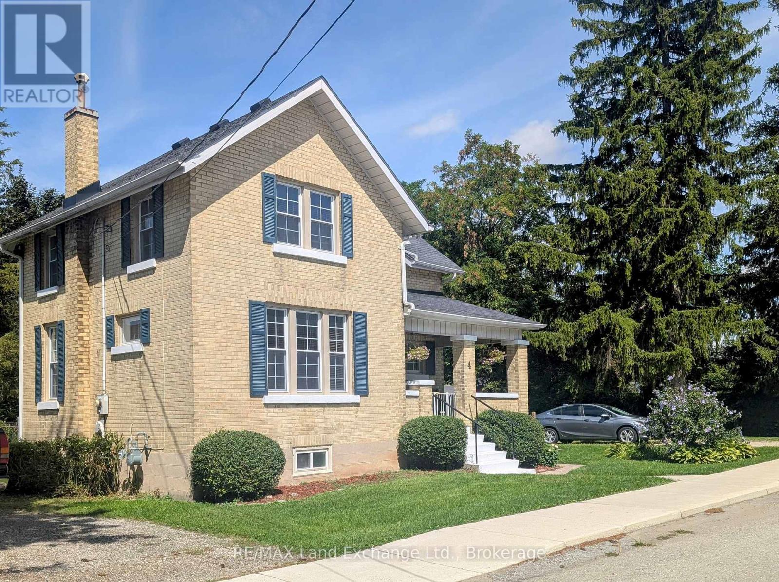 4 Archy Street, Brockton, Ontario  N0G 2V0 - Photo 3 - X12371096