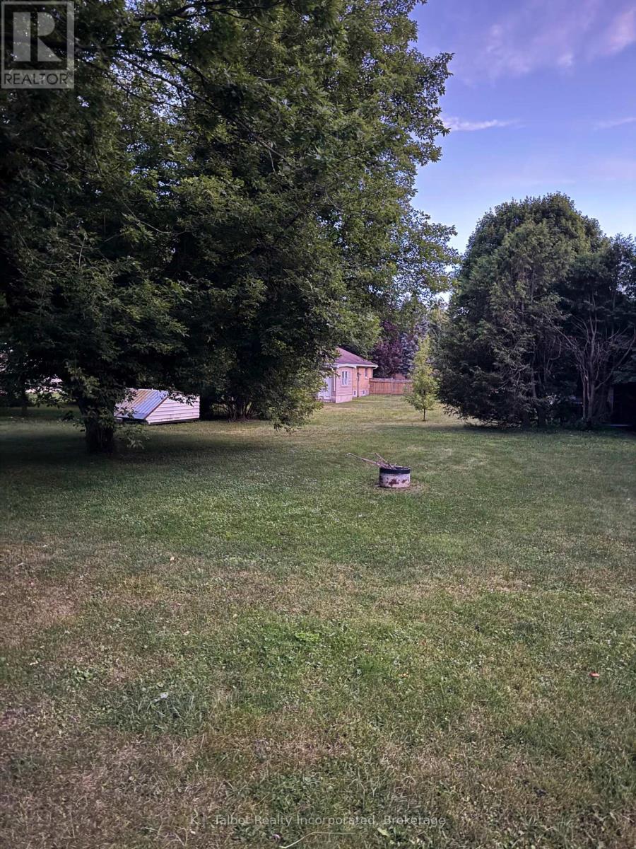 78 Dunedin Drive, Huron East, Ontario  N0G 1H0 - Photo 42 - X12371255