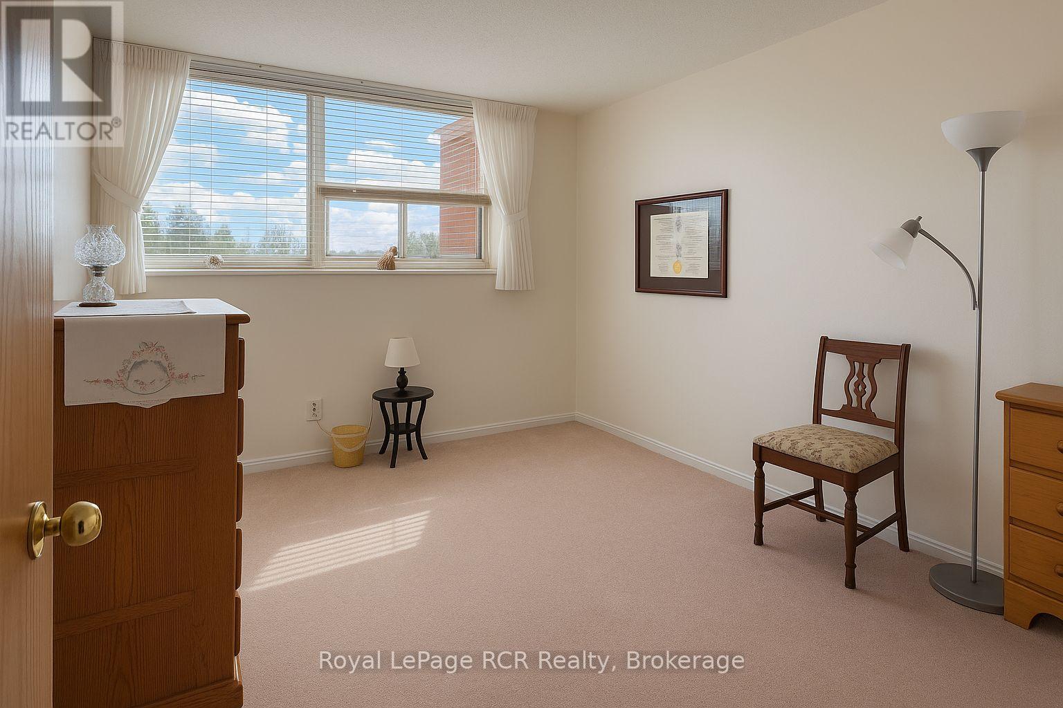 410 - 860 9th Street E, Owen Sound, Ontario  N4K 1R2 - Photo 14 - X12371276