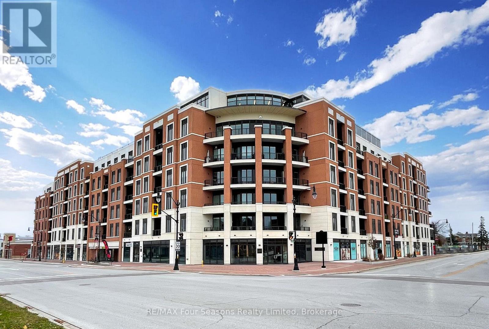 402 - 1 HUME STREET, Collingwood, Ontario