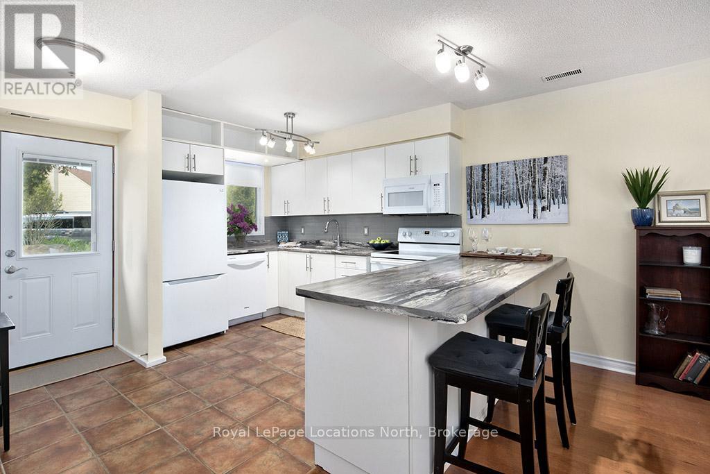 10 - 134 Escarpment Crescent, Collingwood, Ontario  L9Y 5B4 - Photo 6 - S12371314