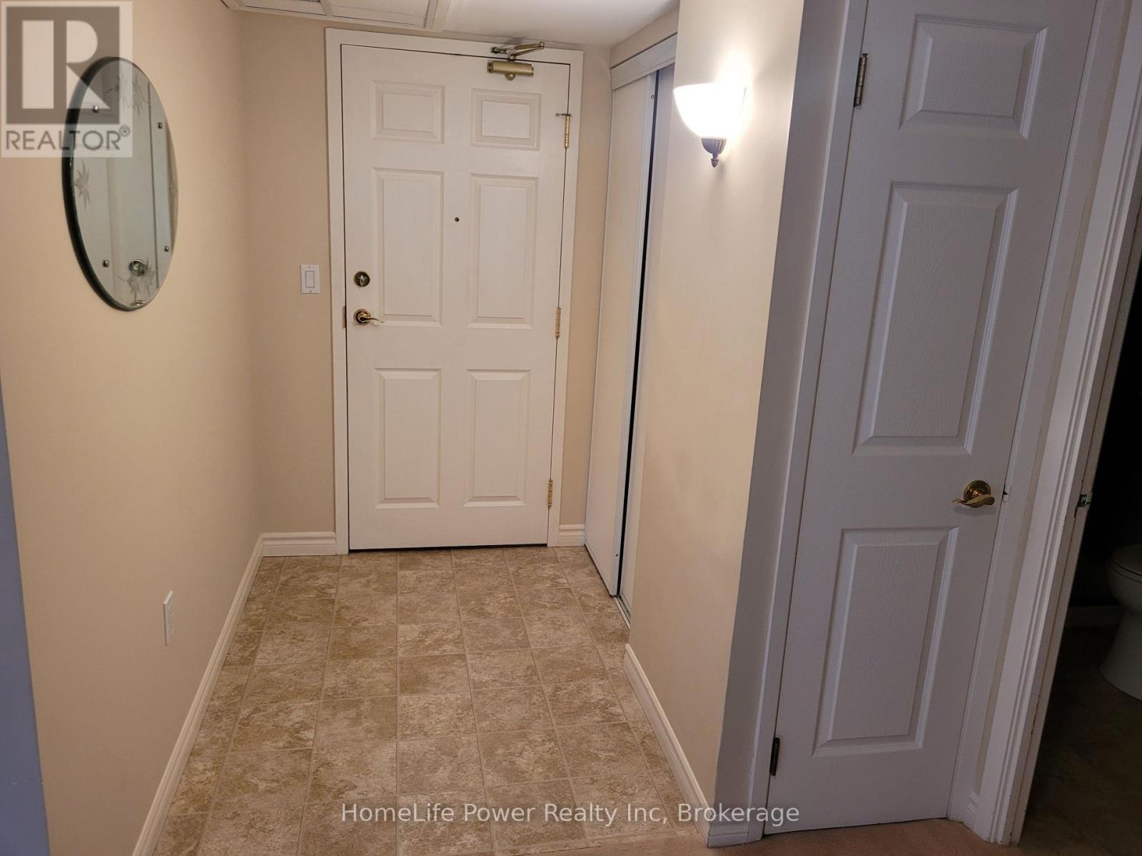 208 - 20 St George Street, Kitchener, Ontario  N2G 2S7 - Photo 5 - X12371312