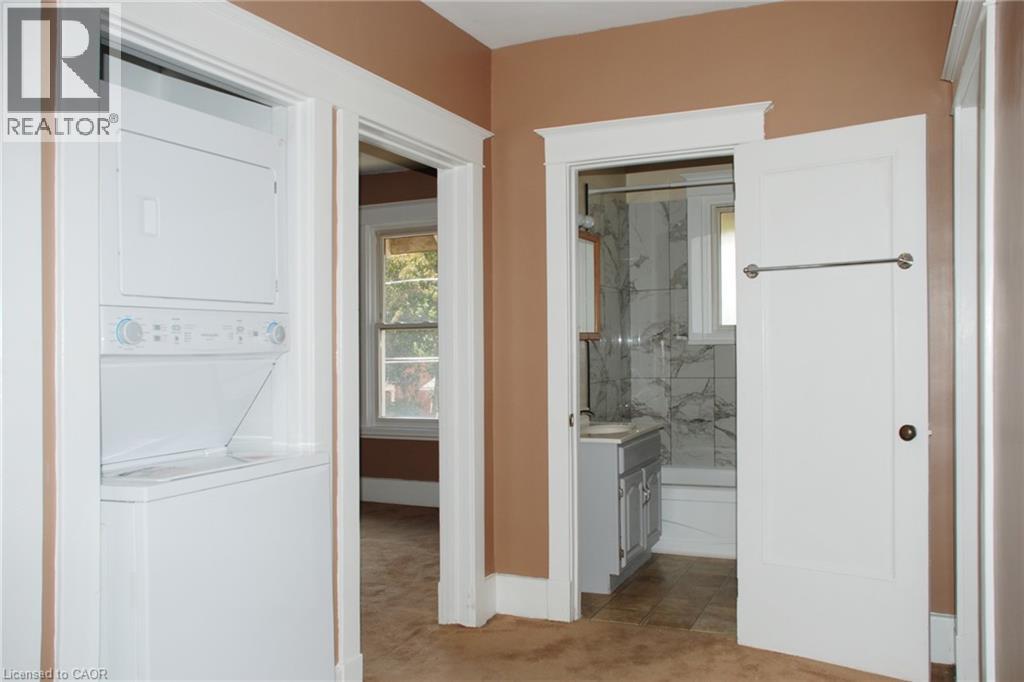 265 Park Avenue, Brantford, Ontario  N3S 5K6 - Photo 3 - 40764767