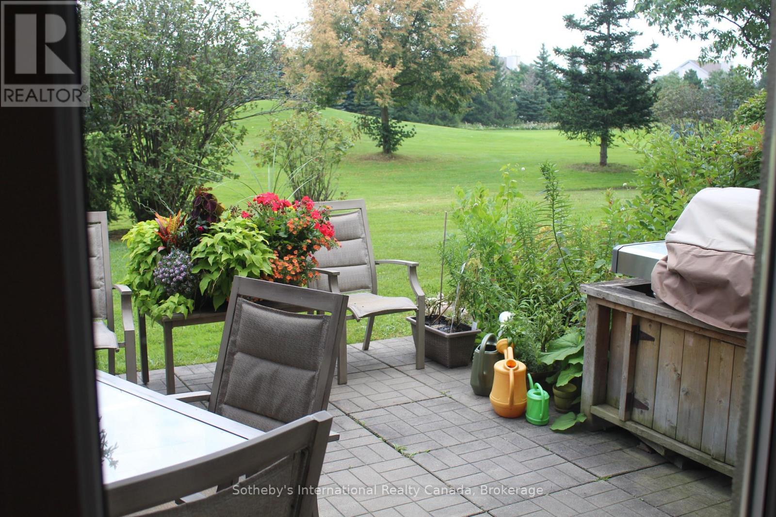 115 - 107 Wintergreen Place, Blue Mountains, Ontario  L9Y 0P8 - Photo 11 - X12371746