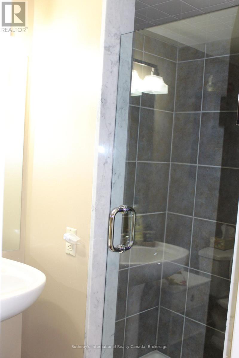 115 - 107 Wintergreen Place, Blue Mountains, Ontario  L9Y 0P8 - Photo 15 - X12371746