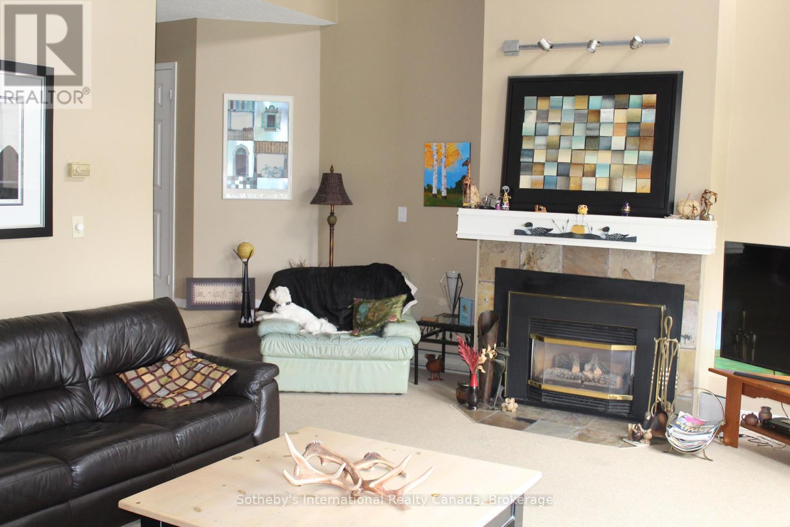 115 - 107 Wintergreen Place, Blue Mountains, Ontario  L9Y 0P8 - Photo 7 - X12371746