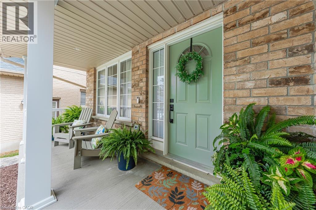 180 Granite Hill Drive, Cambridge, Ontario  N1T 2A6 - Photo 4 - 40764138