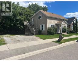 135 HEAD Street S, Simcoe, Ontario