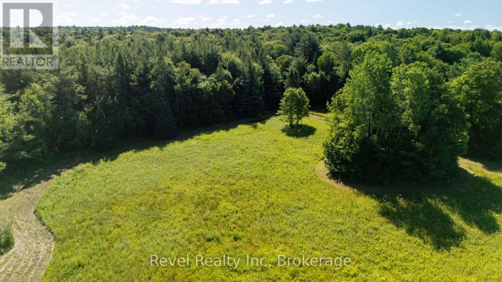 29 Alexandria Crescent, Seguin, Ontario  P0C 1J0 - Photo 5 - X12371976