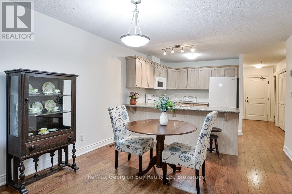 10a Kimberley Avenue, Bracebridge, Ontario  P1L 0A6 - Photo 6 - X12372103