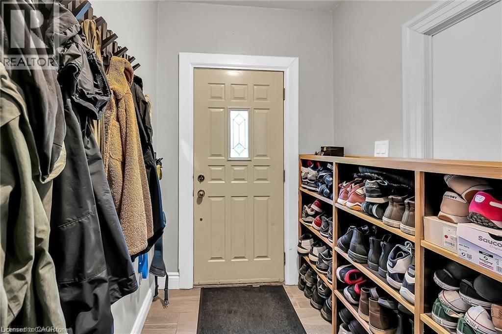 49 East Bend Avenue S, Hamilton, Ontario  L8M 3E4 - Photo 5 - 40764847