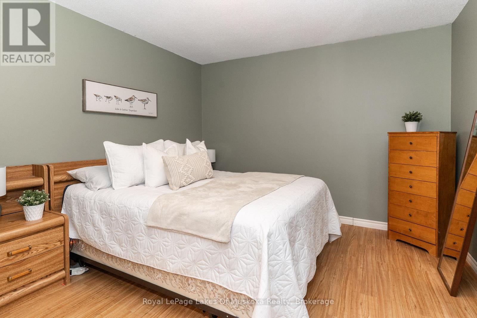 70 Meadow Heights Drive, Bracebridge, Ontario  P1L 1A3 - Photo 11 - X12372183