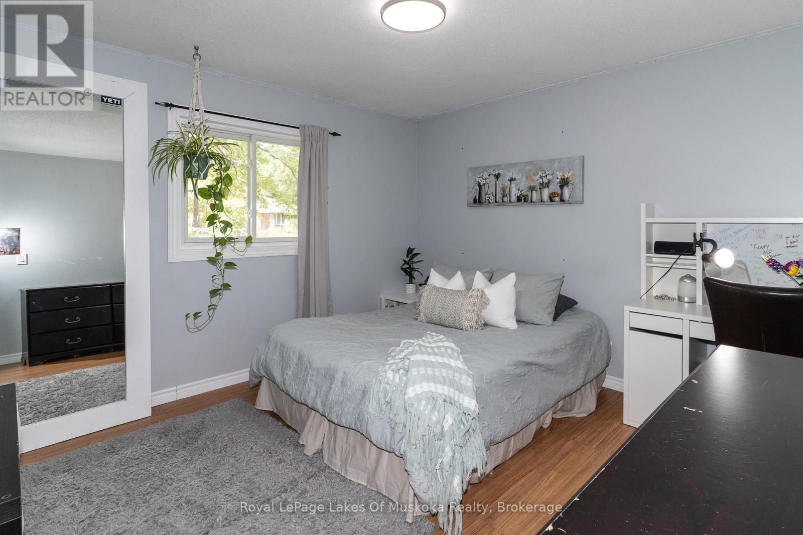 70 Meadow Heights Drive, Bracebridge, Ontario  P1L 1A3 - Photo 13 - X12372183