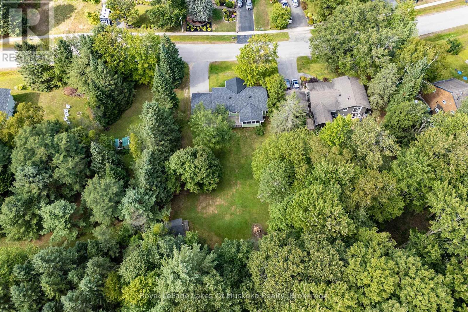 70 Meadow Heights Drive, Bracebridge, Ontario  P1L 1A3 - Photo 32 - X12372183