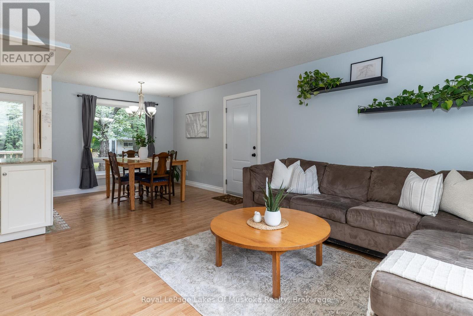 70 Meadow Heights Drive, Bracebridge, Ontario  P1L 1A3 - Photo 5 - X12372183