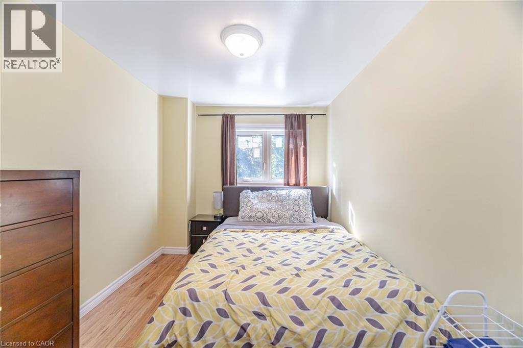 1021 Falgarwood Drive, Oakville, Ontario  L6H 1N7 - Photo 9 - 40764886