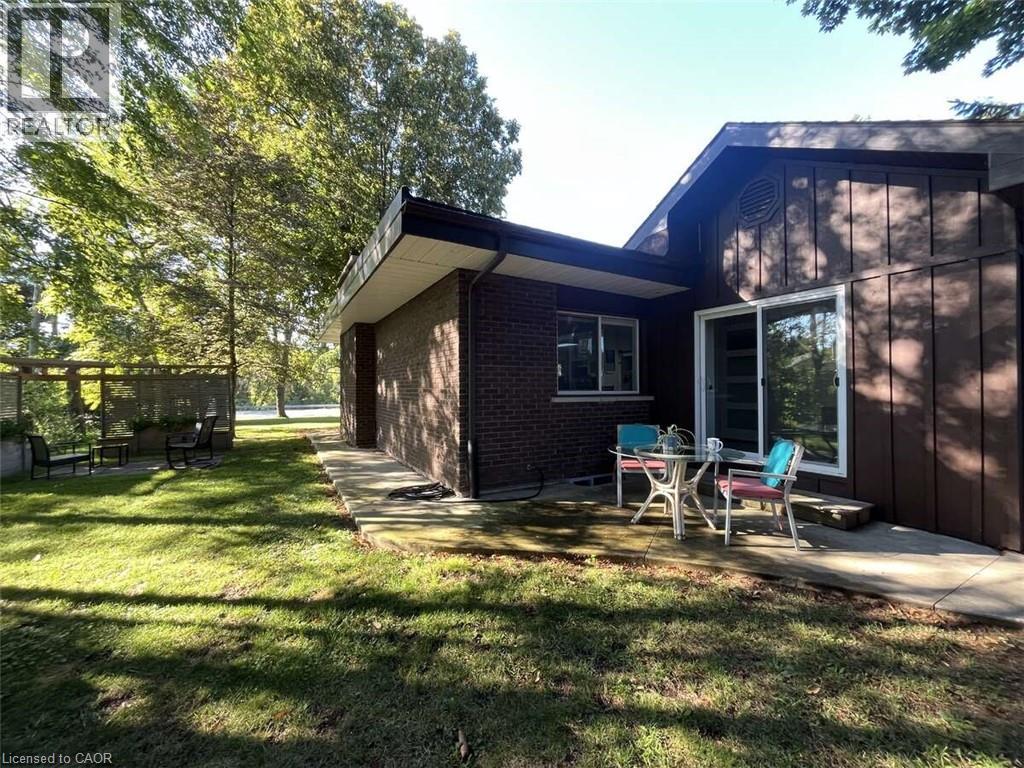 915 Governors Road, Dundas, Ontario  L9H 5E3 - Photo 10 - 40764893