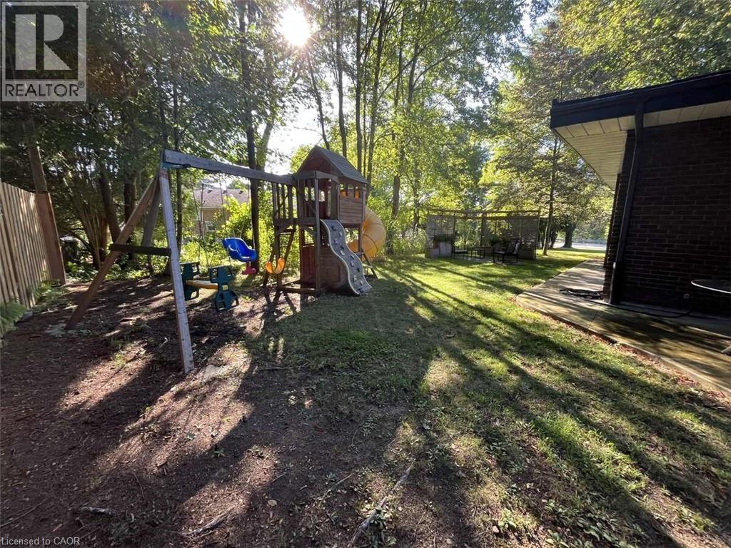 915 Governors Road, Dundas, Ontario  L9H 5E3 - Photo 11 - 40764893