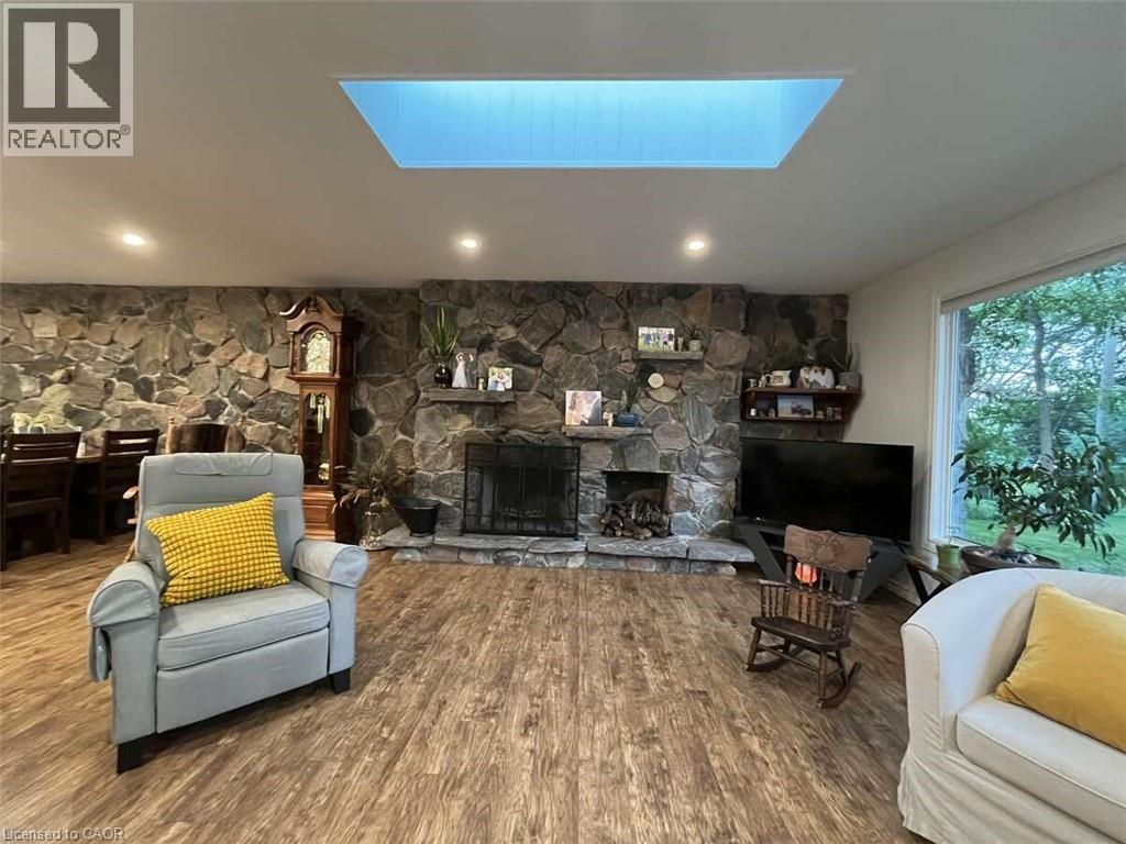 915 Governors Road, Dundas, Ontario  L9H 5E3 - Photo 14 - 40764893