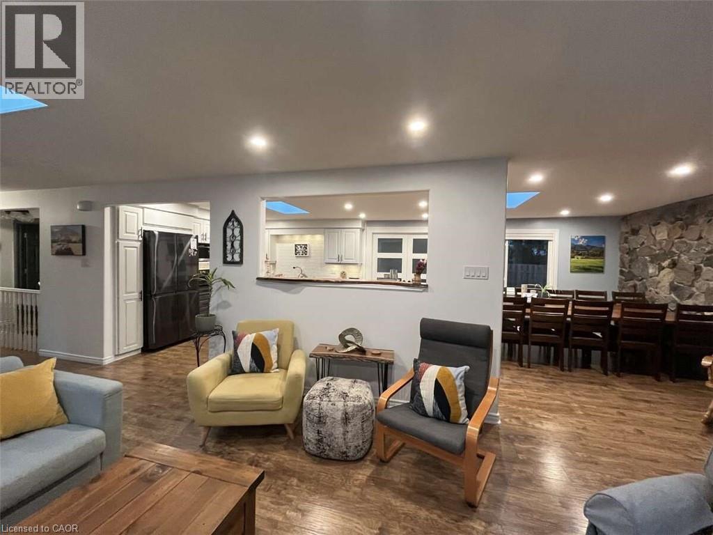 915 Governors Road, Dundas, Ontario  L9H 5E3 - Photo 17 - 40764893