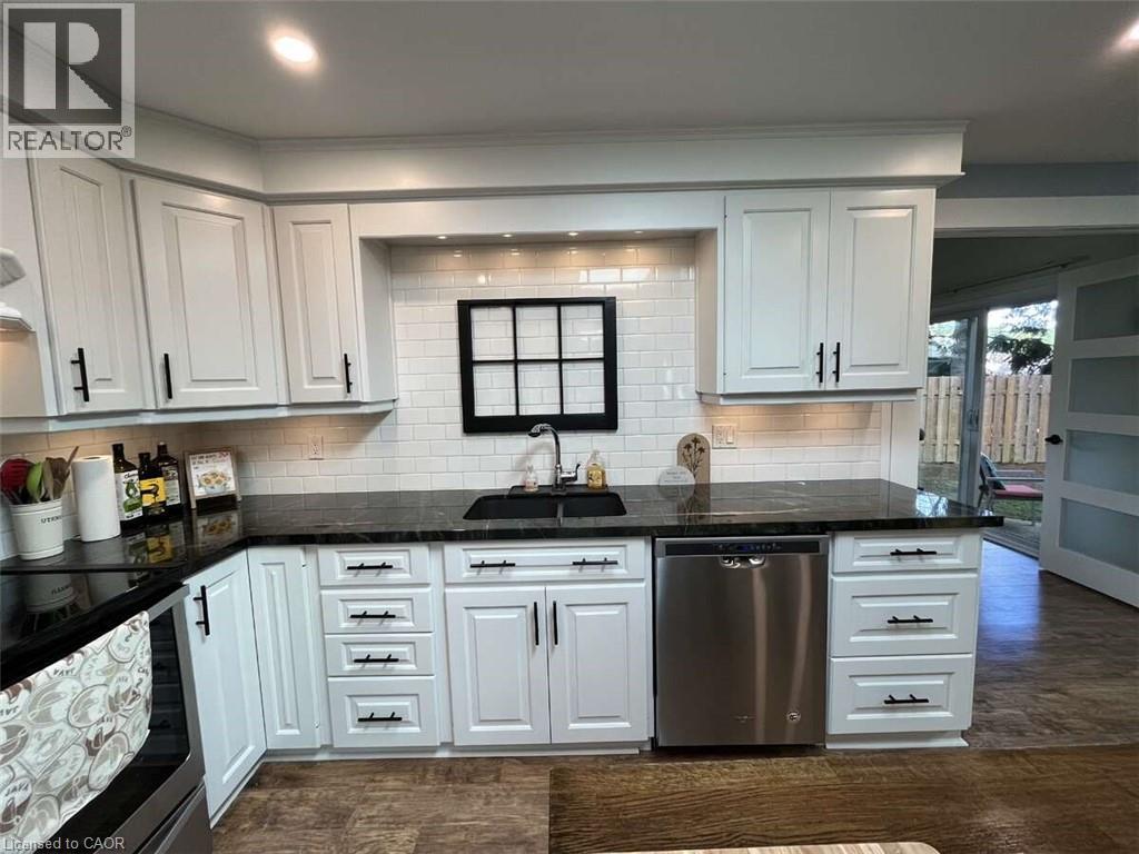 915 Governors Road, Dundas, Ontario  L9H 5E3 - Photo 22 - 40764893