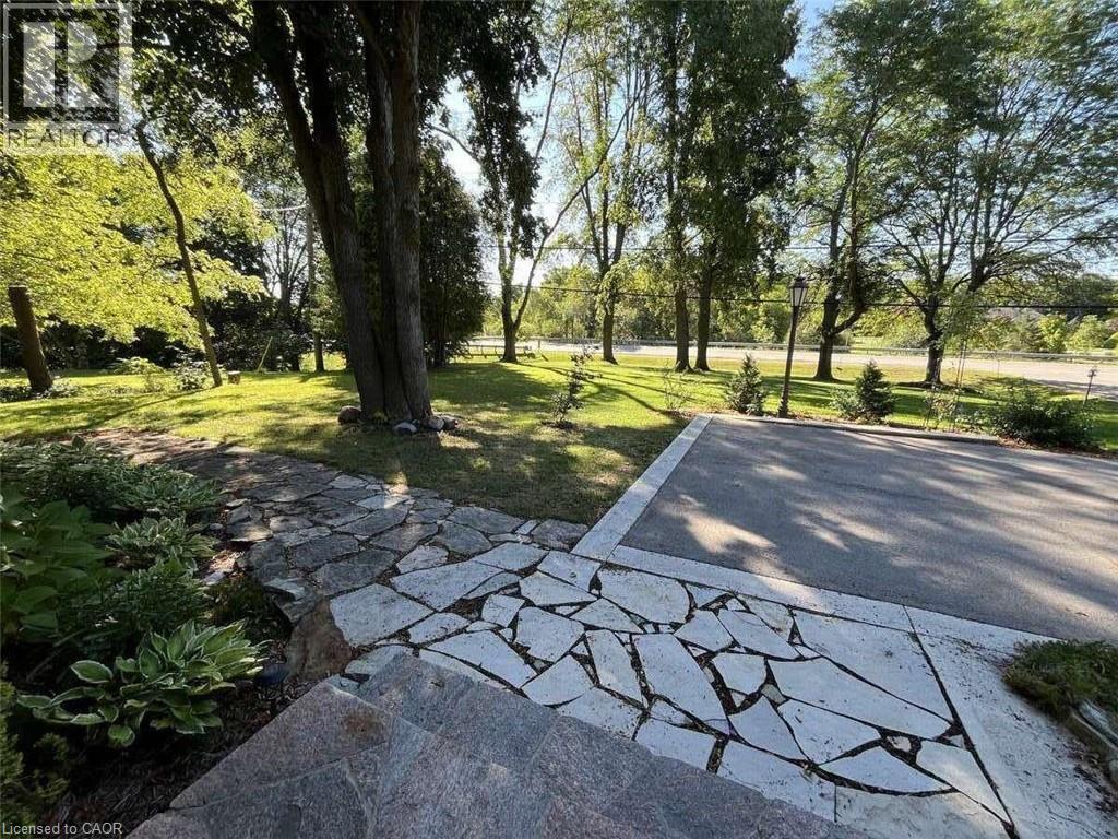 915 Governors Road, Dundas, Ontario  L9H 5E3 - Photo 5 - 40764893