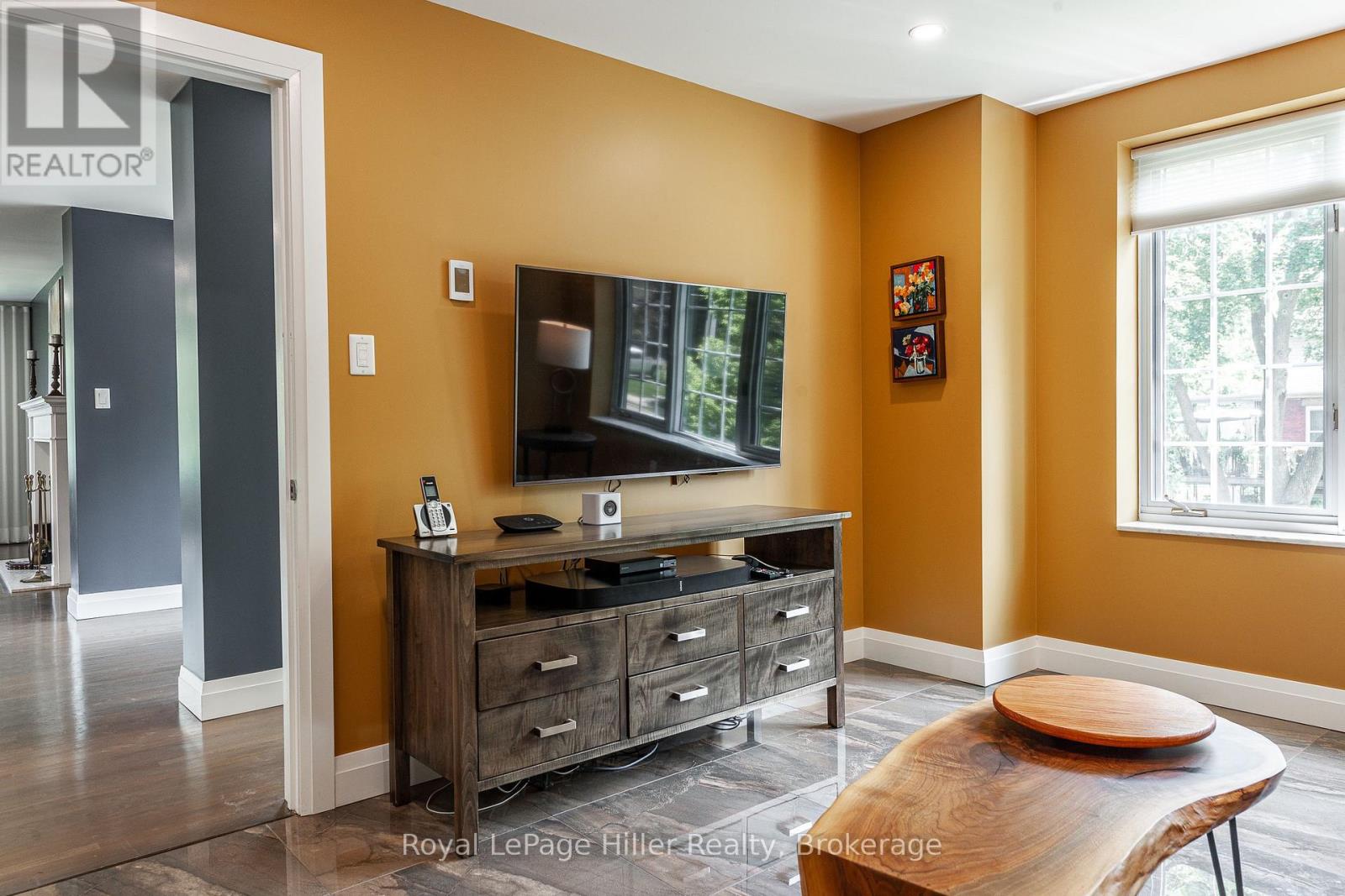 205 - 30 Front Street, Stratford, Ontario  N5A 7S3 - Photo 17 - X12372579