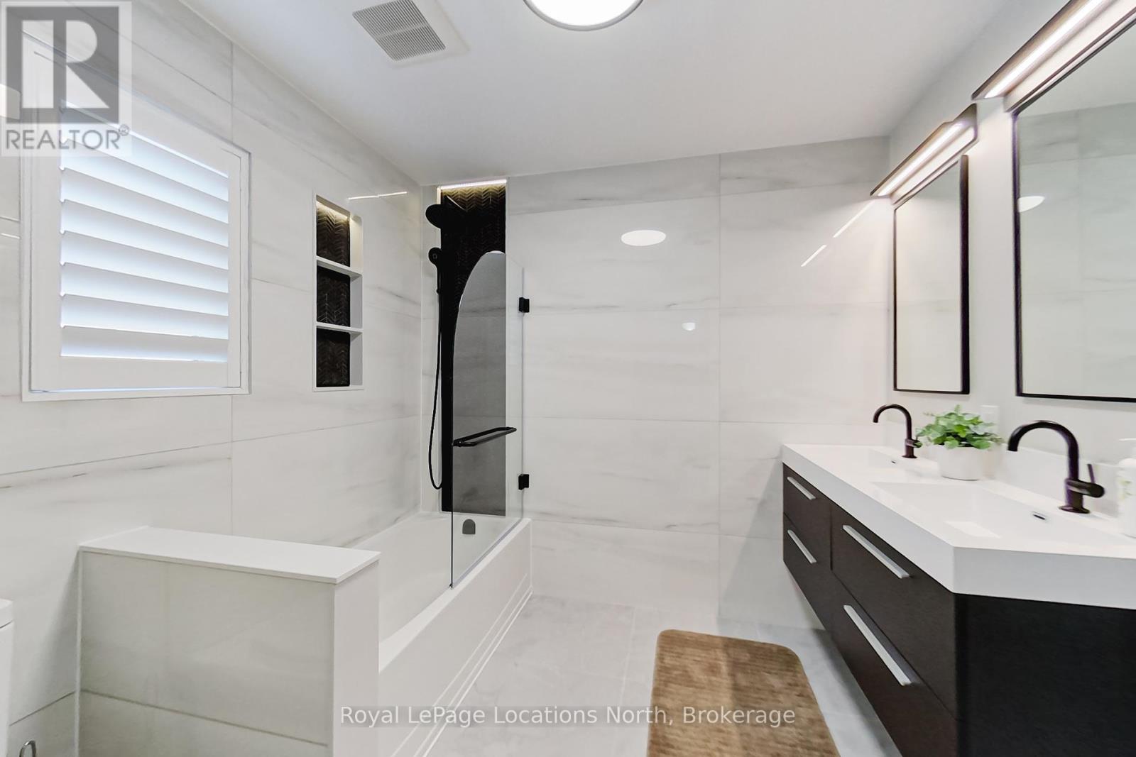 128 Rankin's Crescent, Blue Mountains, Ontario  N0H 2P0 - Photo 30 - X12372626