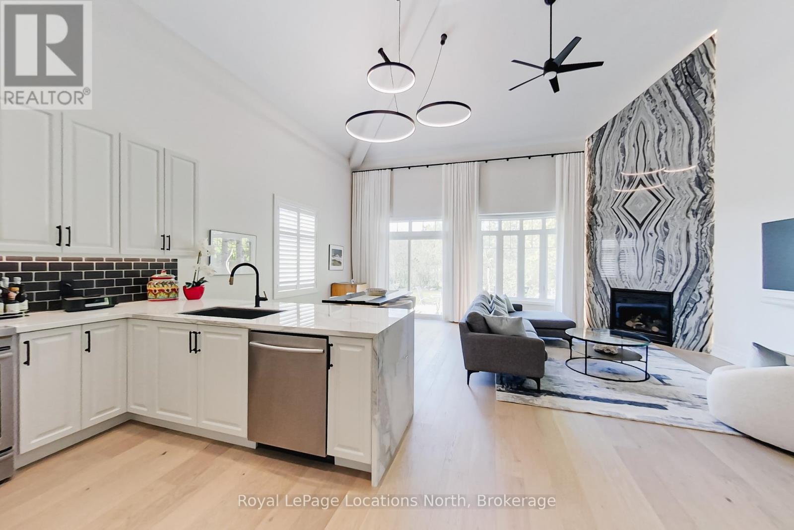 128 Rankin's Crescent, Blue Mountains, Ontario  N0H 2P0 - Photo 6 - X12372626