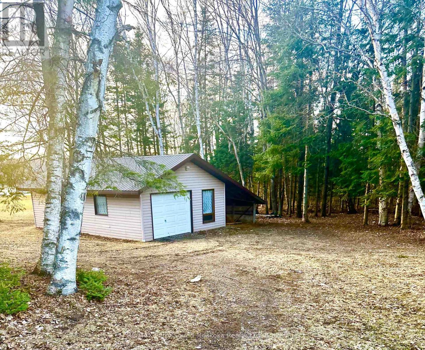 258 Lakeside Trail, Magnetawan, Ontario  P0A 1P0 - Photo 48 - X12372975