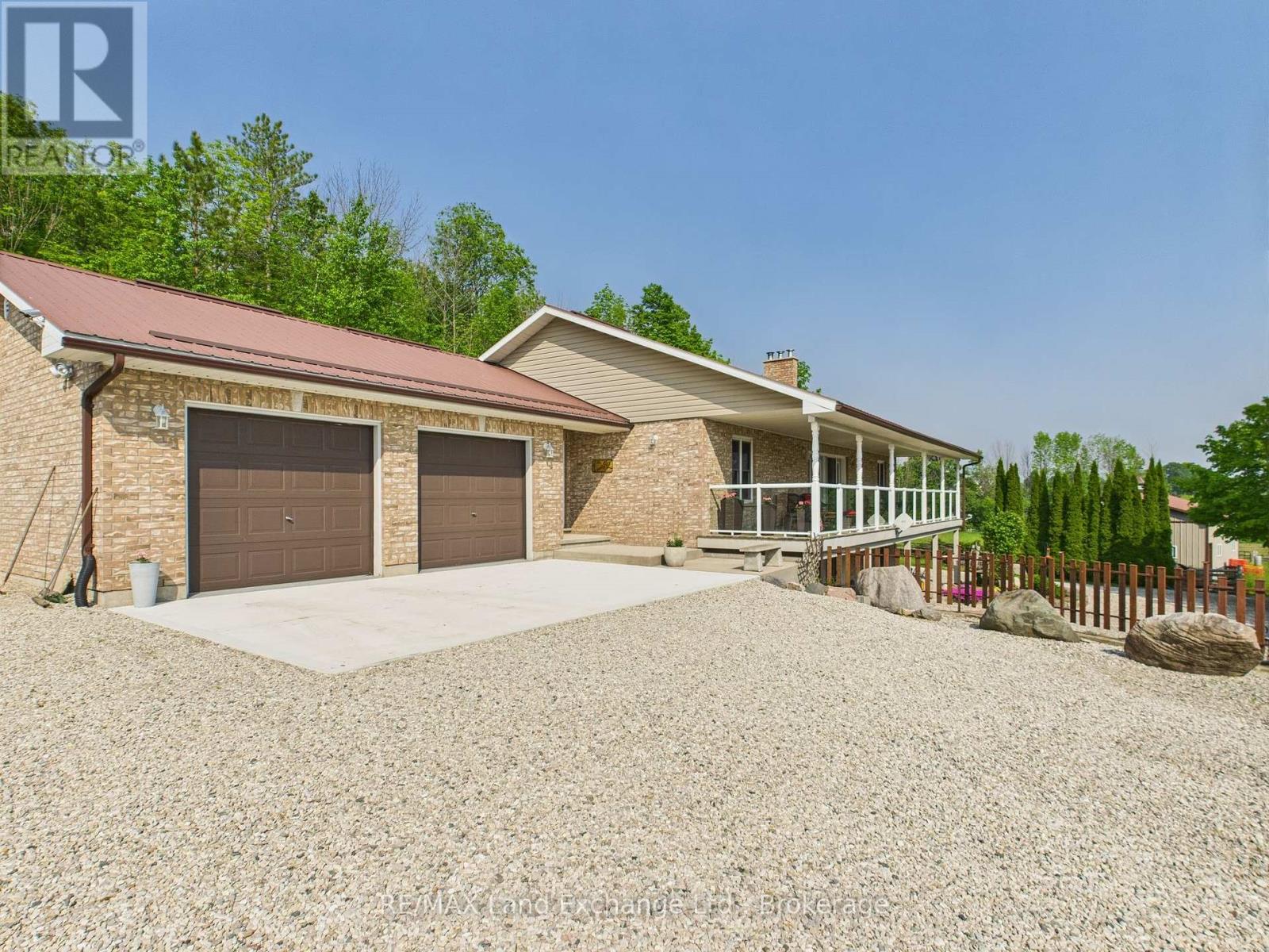 390 Paradise Lake Street, Huron-Kinloss, Ontario  N0G 2H0 - Photo 4 - X12373009