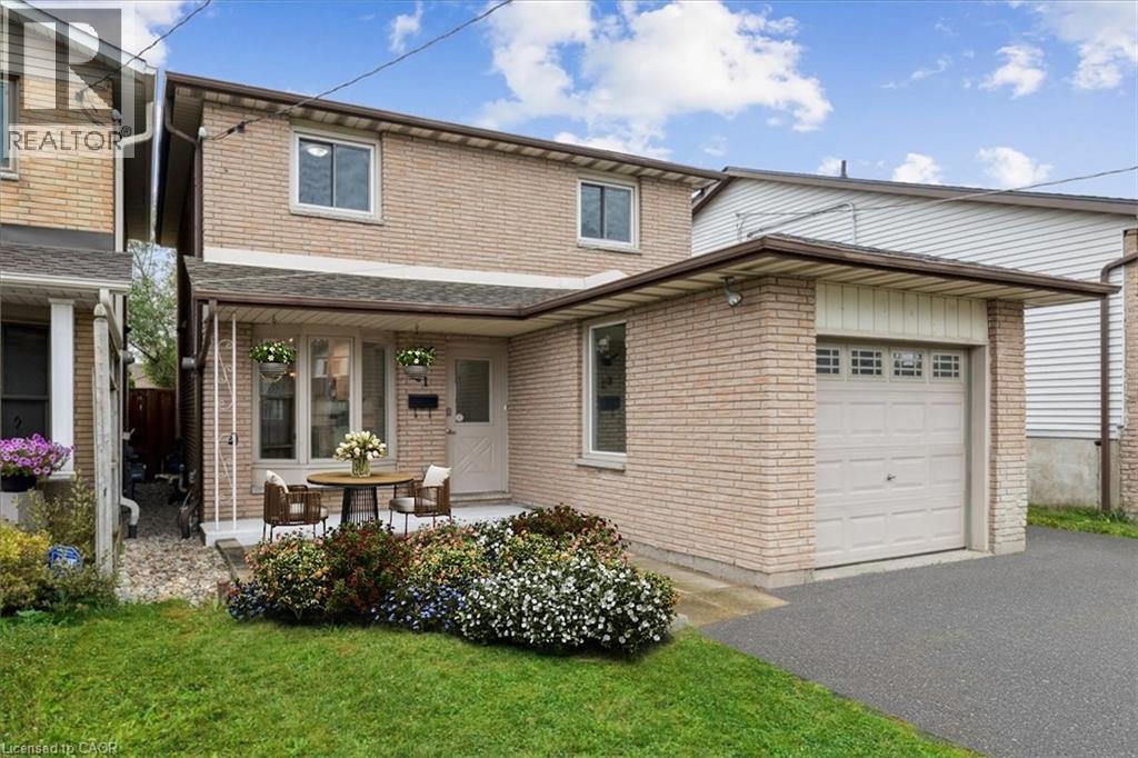 61 ADIS Avenue, Hamilton, Ontario