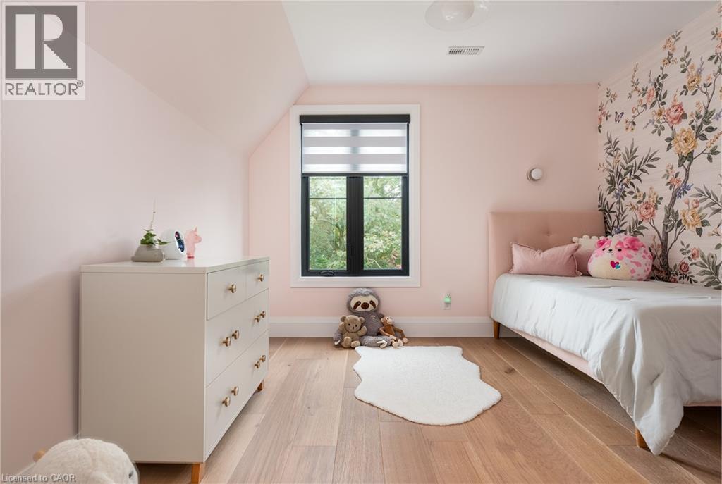 935 Harvey Place, Burlington, Ontario  L7T 3E9 - Photo 41 - 40764365